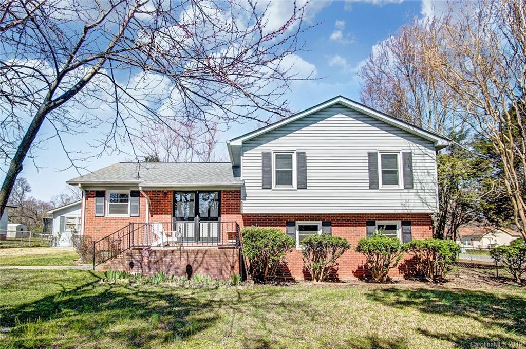 15333 Catawba Cir., Matthews, NC 28104