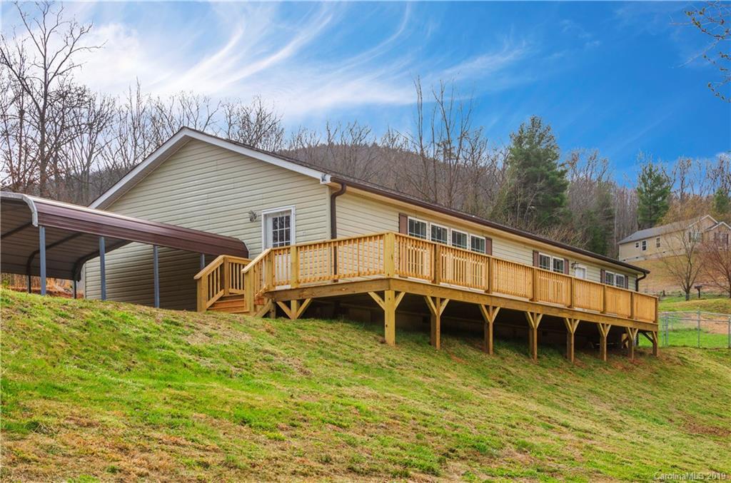 27 Slick Rock Rd., Leicester, NC 28748