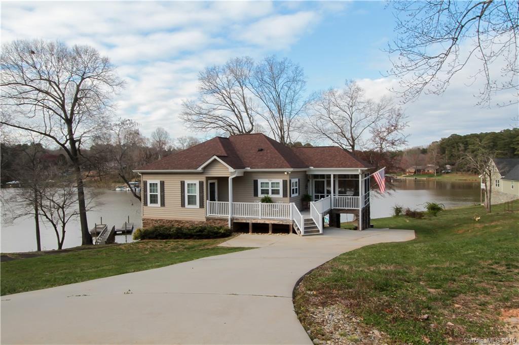 7066 Vinewood Rd., Sherrills Ford, NC 28673