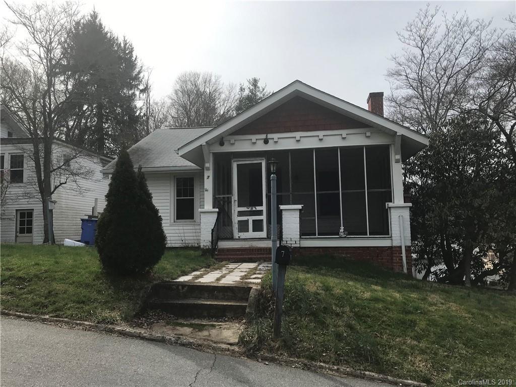 7 Oteen Park Pl., Asheville, NC 28805