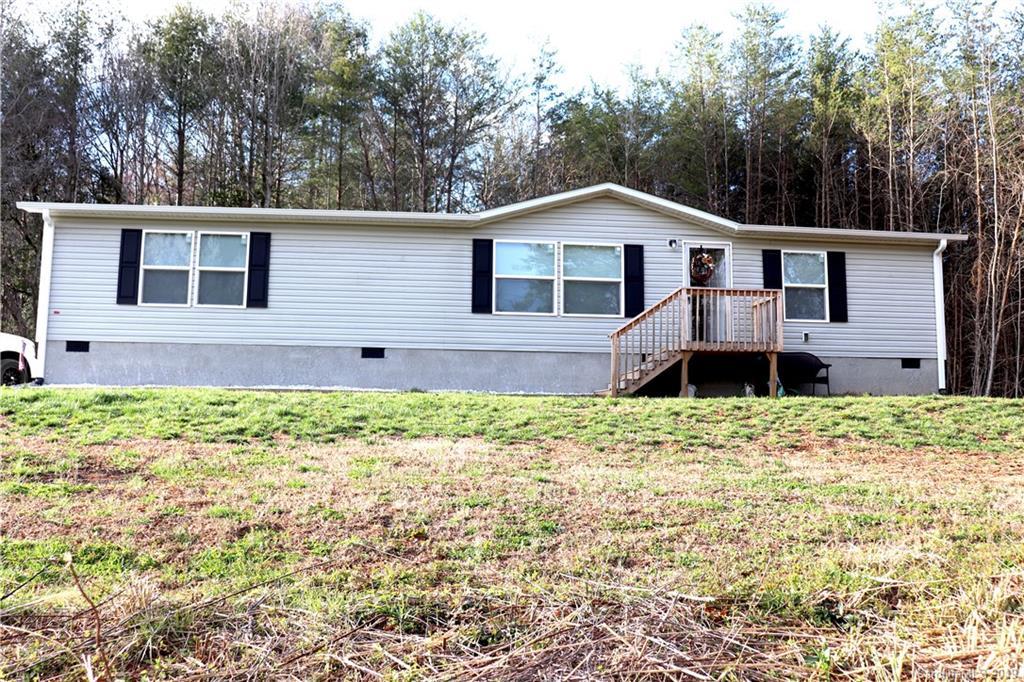 557 Old Holbert Rd., Hendersonville, NC 28792