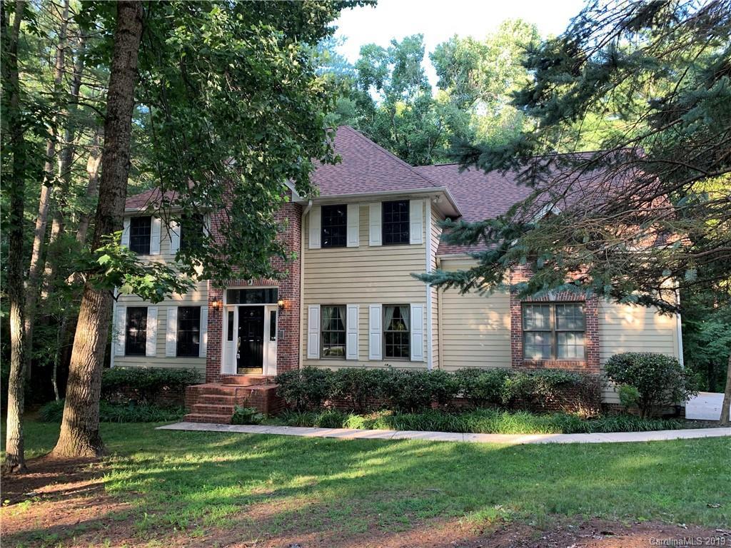4 Coventry Woods Dr., Arden, NC 28704