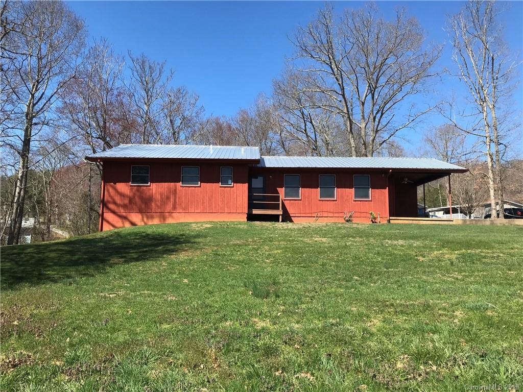 493 Upper Grassy Branch Rd., Asheville, NC 28805