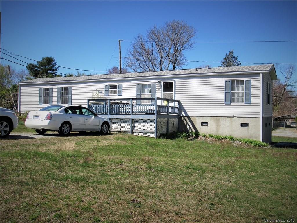 48 Wickins Dr., Hendersonville, NC 28791