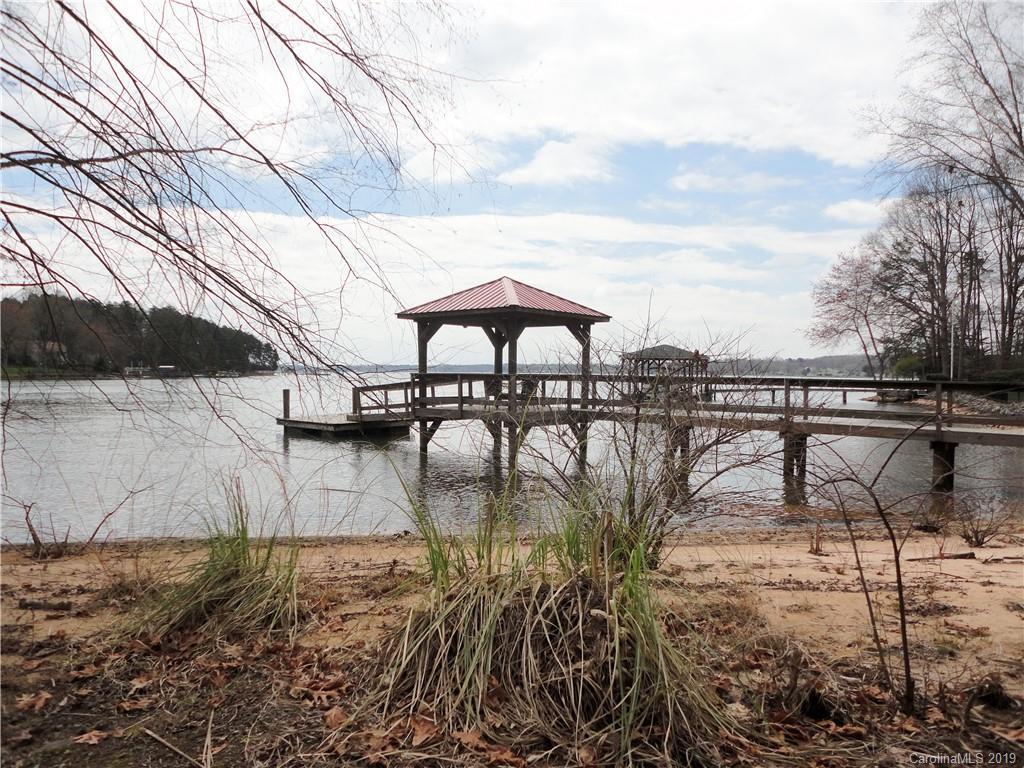 8176 Drake Ct., Sherrills Ford, NC 28673