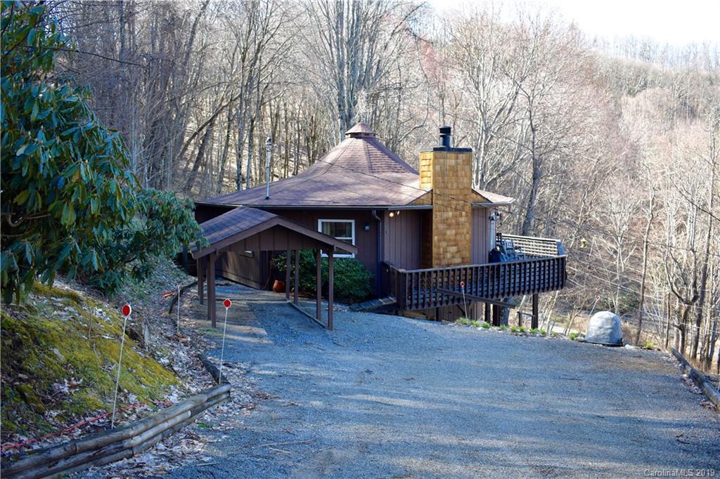 1496 Apple Creek Rd., Waynesville, NC 28786