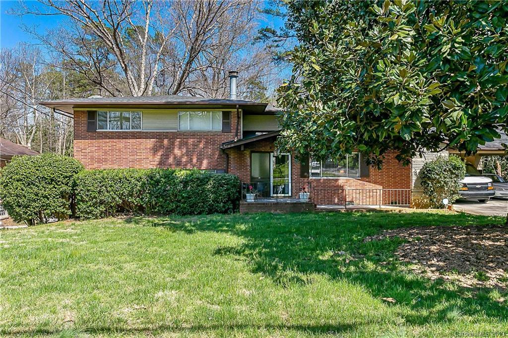 6527 Burlwood Rd., Charlotte, NC 28211