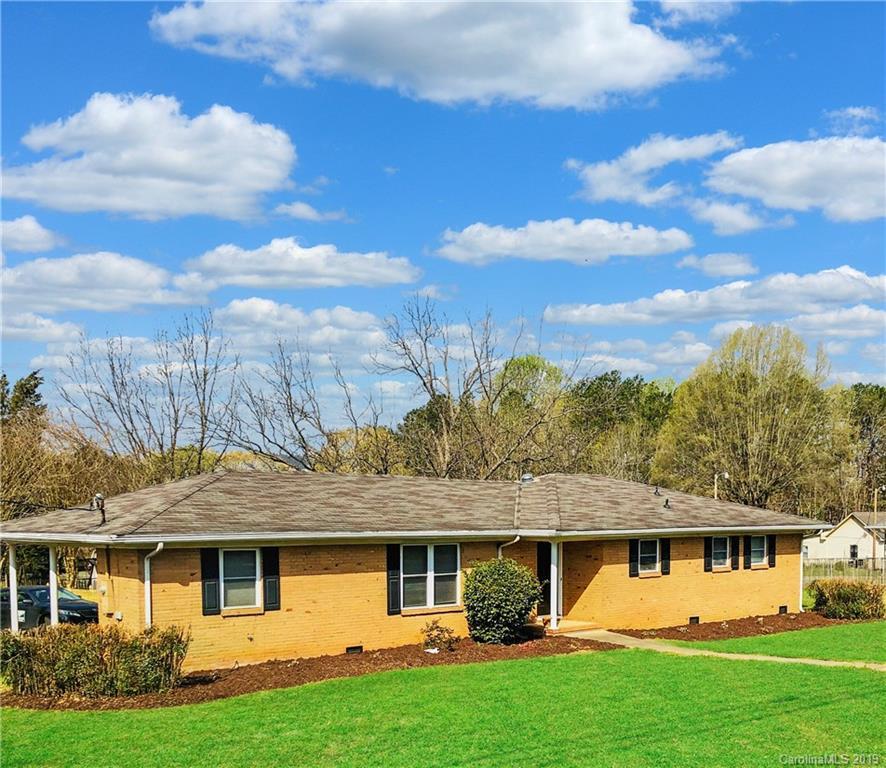 12032 Idlewild Rd., Matthews, NC 28105