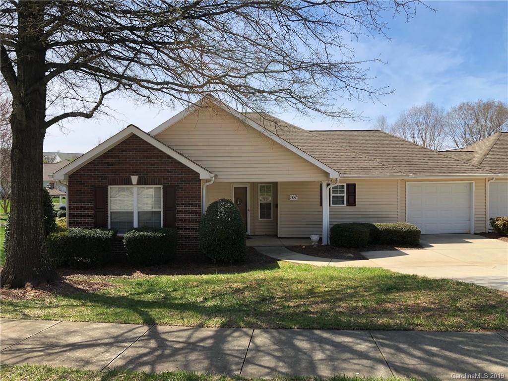 107 Ashwood Ln., Mooresville, NC 28117