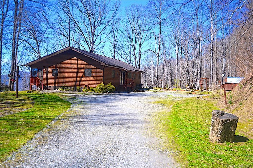 261 Kimberly Dr., Bryson City, NC 28713