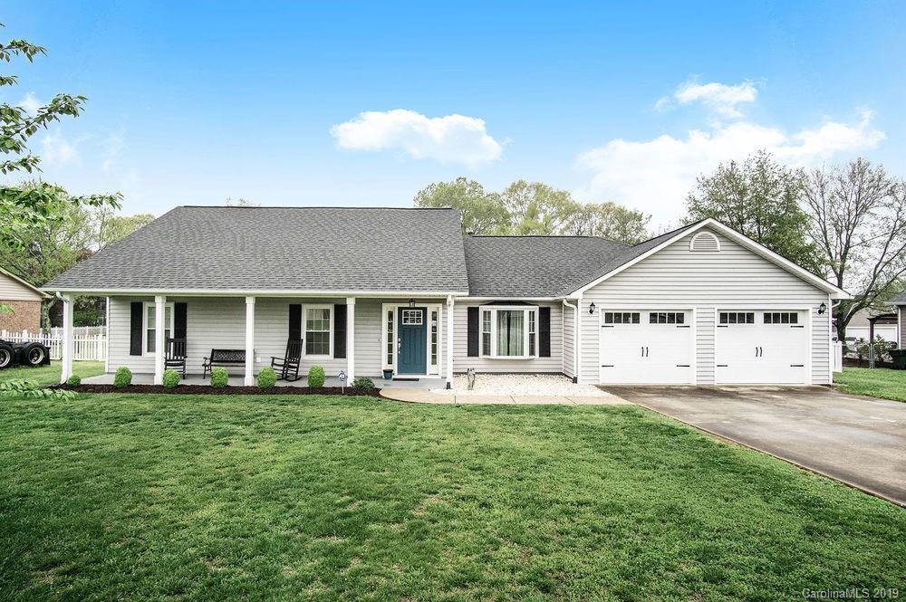 16909 Knoxwood Dr., Huntersville, NC 28078