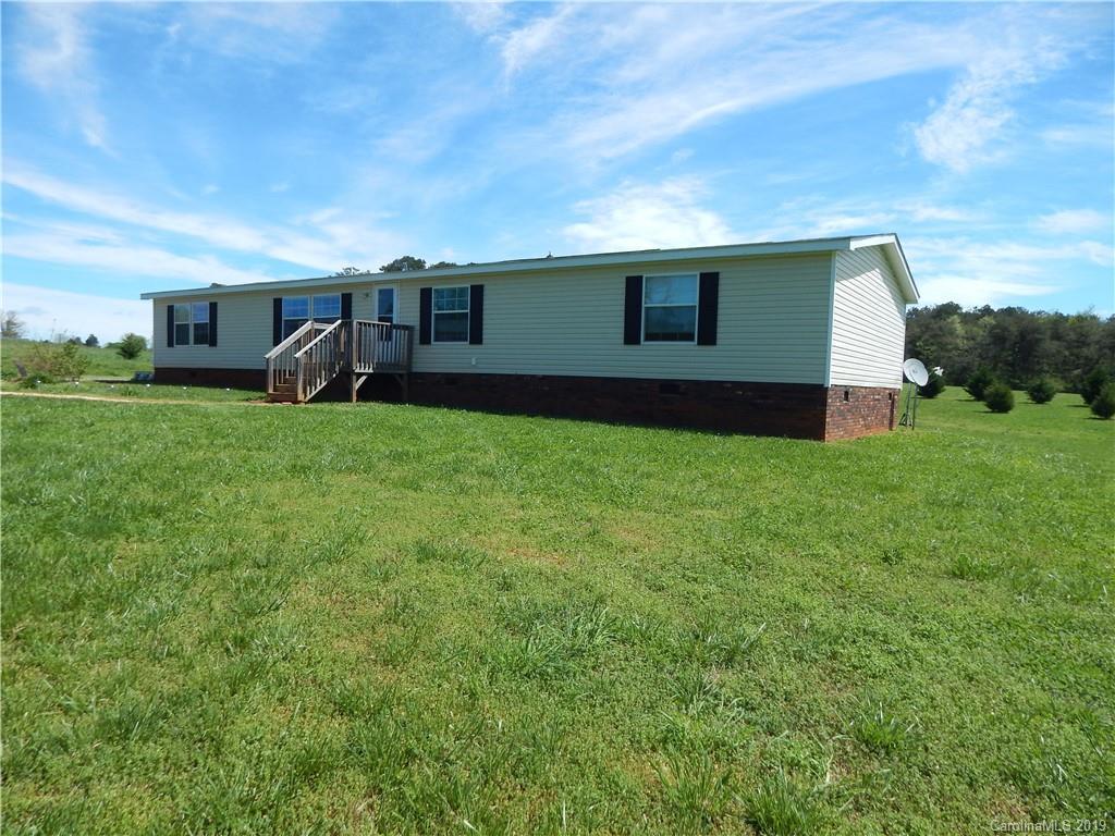 438 Yadkin Valley Rd., Statesville, NC 28625