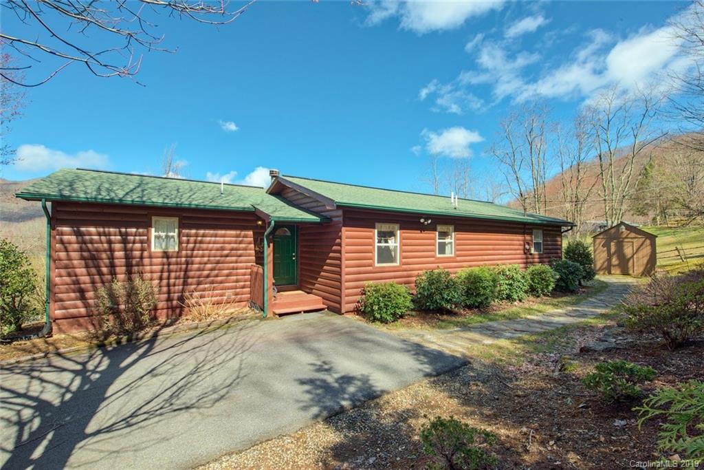 187 Flossie Bell Ln., Waynesville, NC 28785
