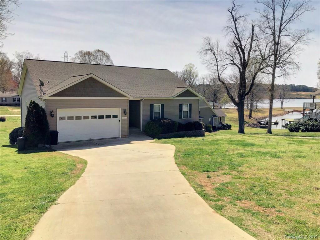 4516 Enoch Dr., Sherrills Ford, NC 28673