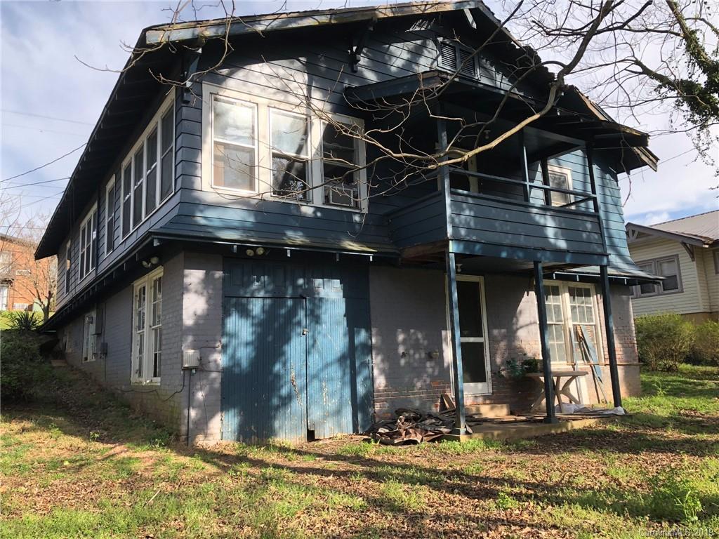 306 7th St., Hickory, NC 28602