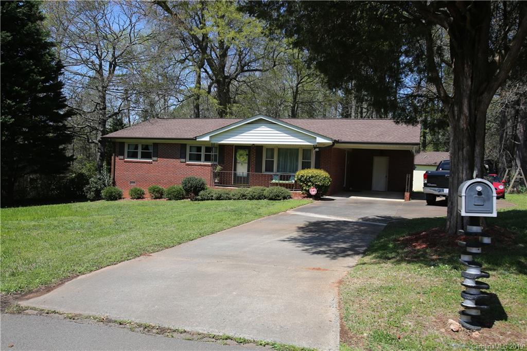 815 Honeywood Ln., Gastonia, NC 28056