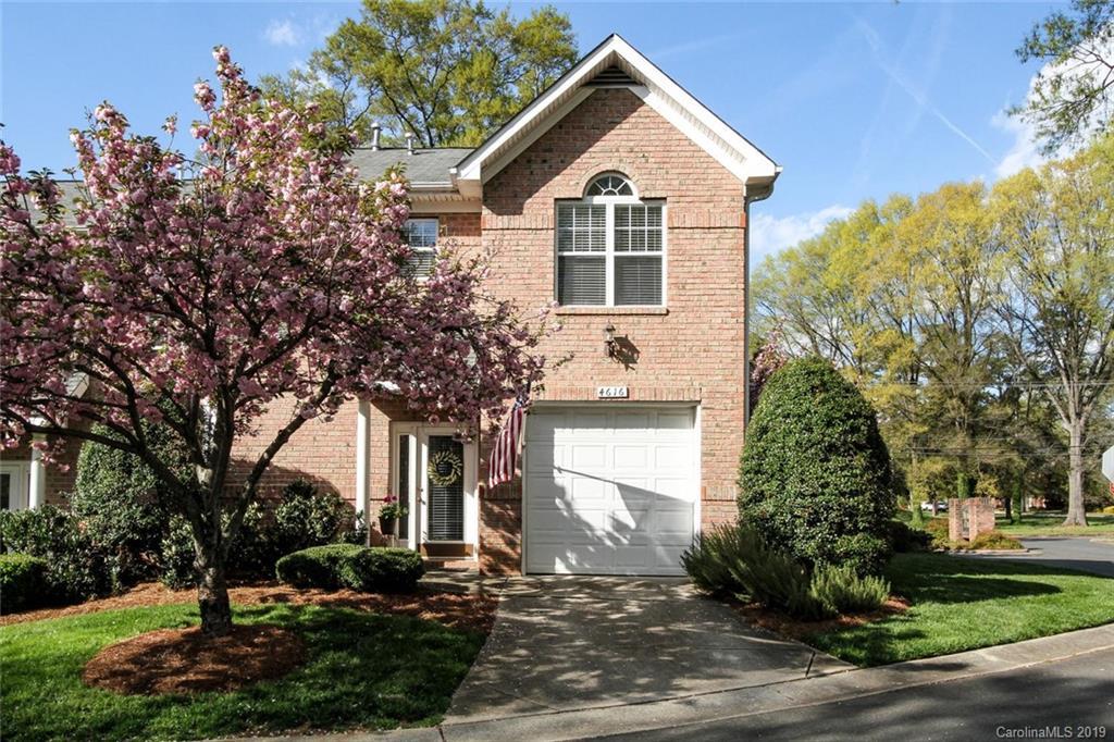 4616 Hunter Crest Ln., Charlotte, NC 28209