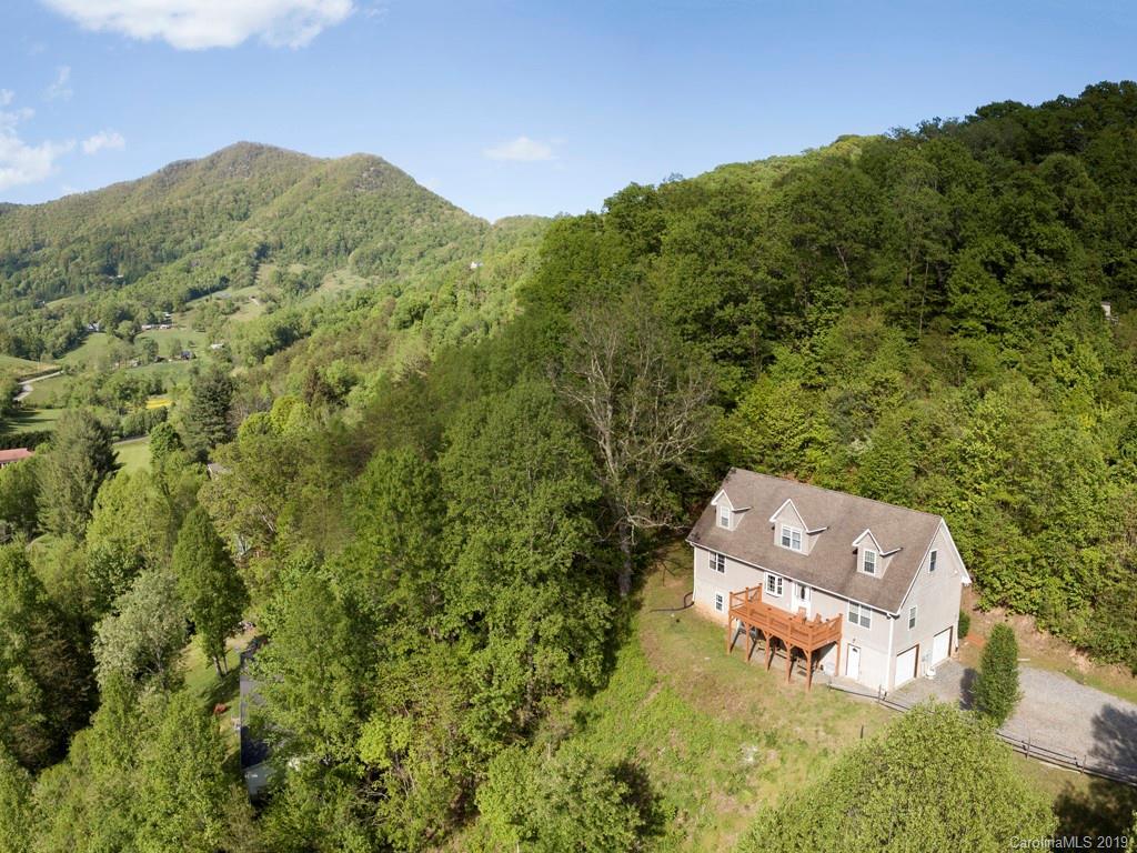 131 Misty Meadows Ln., Canton, NC 28716