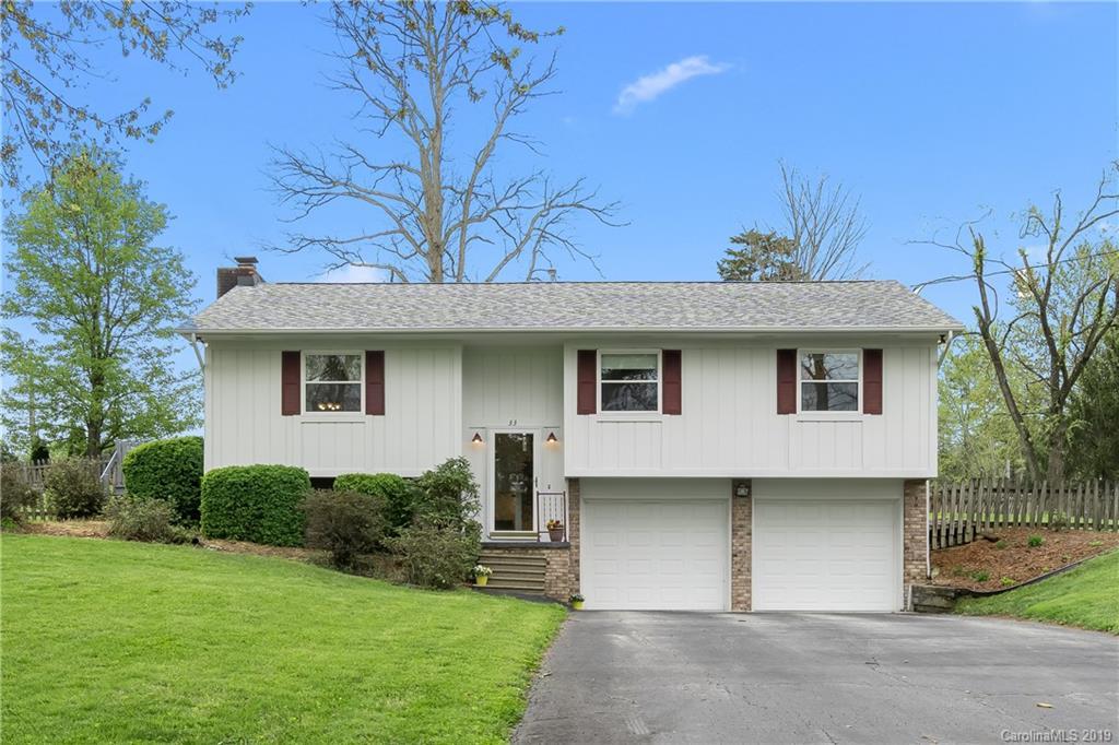 33 Riannon Ln., Hendersonville, NC 28791
