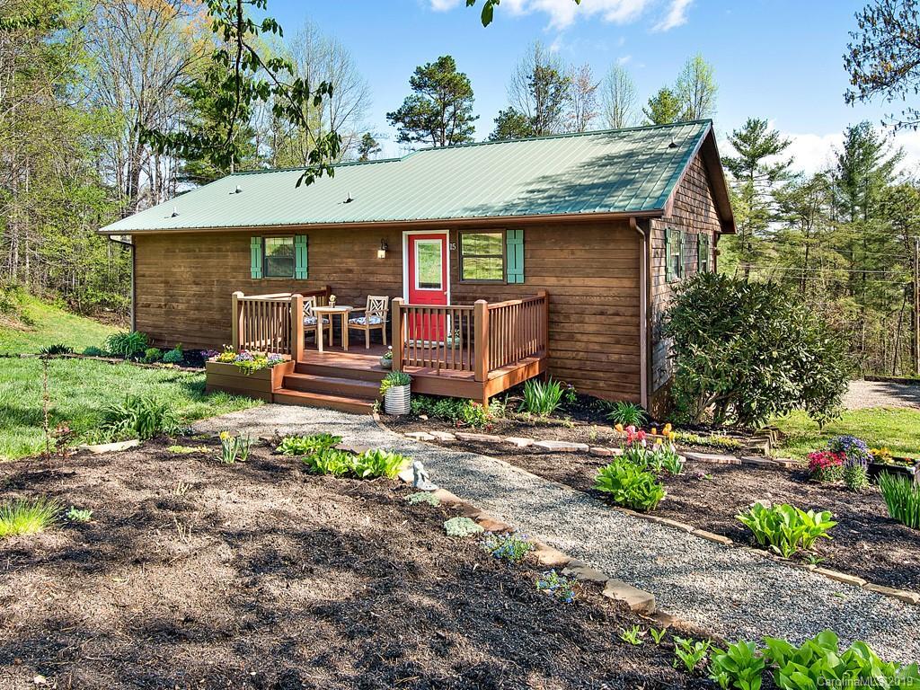 15 Trails End, Leicester, NC 28748