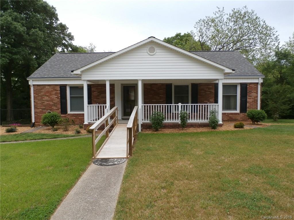 2304 Englewood St., Kannapolis, NC 28083