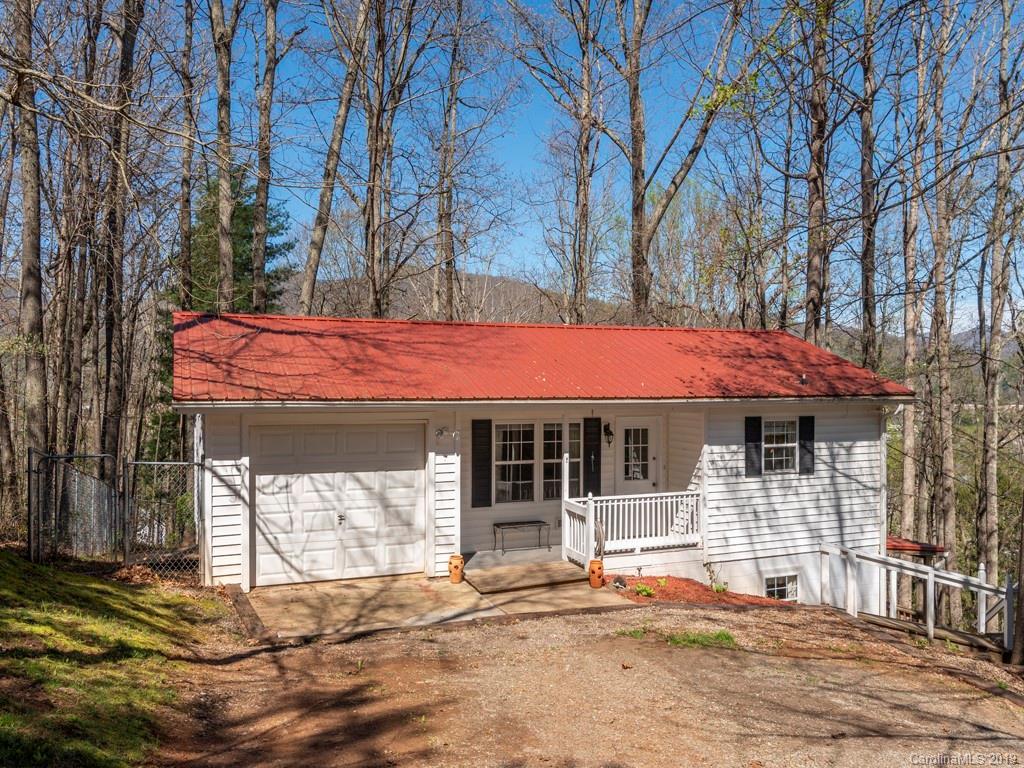 90 Taylor Ave., Waynesville, NC 28786