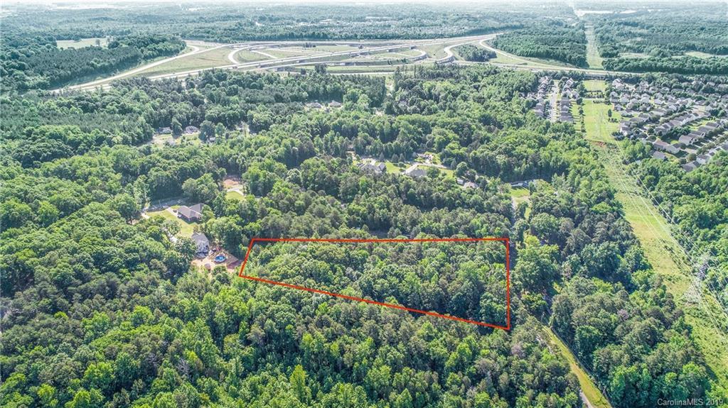 1302 Breezewood Dr., Charlotte, NC 28262