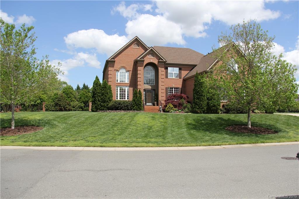 501 Castlestone Ln., Matthews, NC 28104