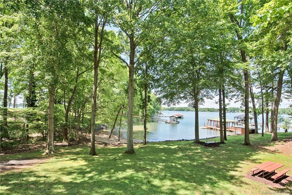 766 Lakeview Shores Loop, Mooresville, NC 28117
