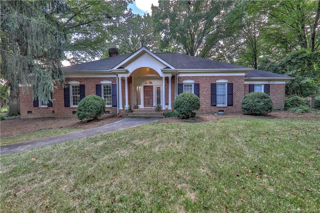 2749 Meade Ct., Charlotte, NC 28211
