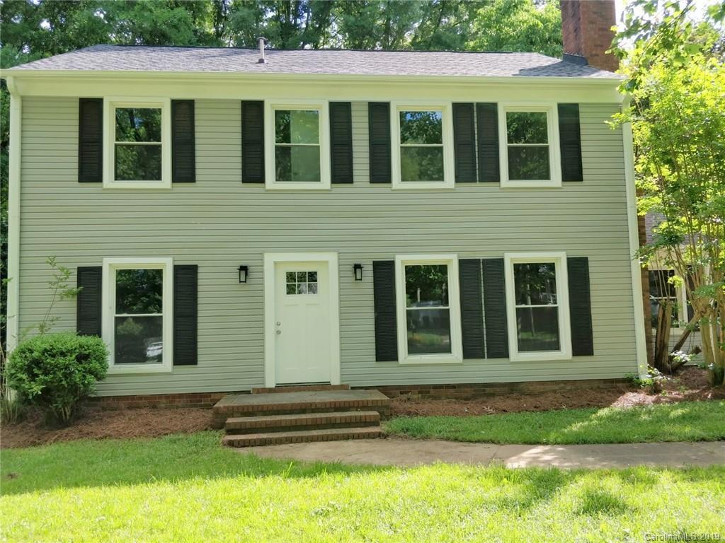 512 Sunnywood Ln., Charlotte, NC 28270