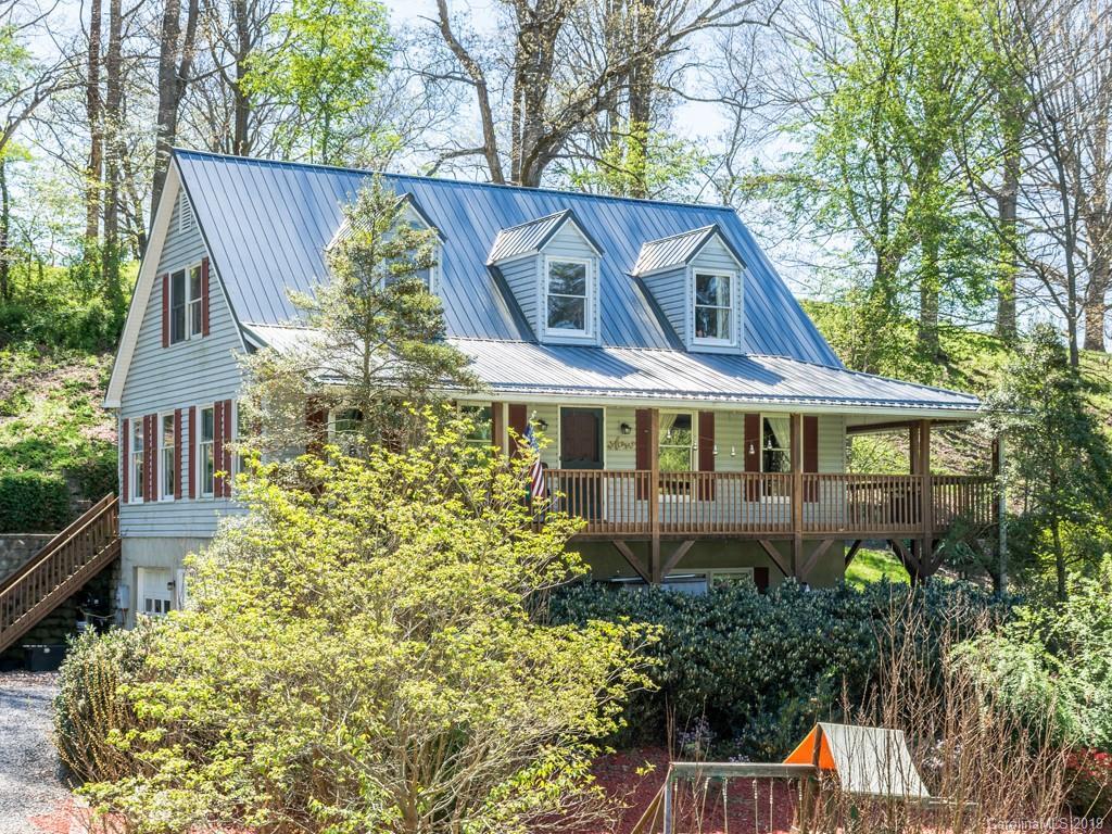 318 Acorn Ln., Clyde, NC 28721