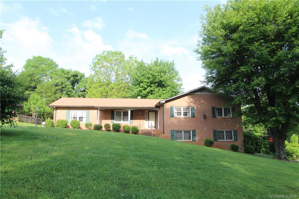 735 Waverly Pl., Statesville, NC 28677