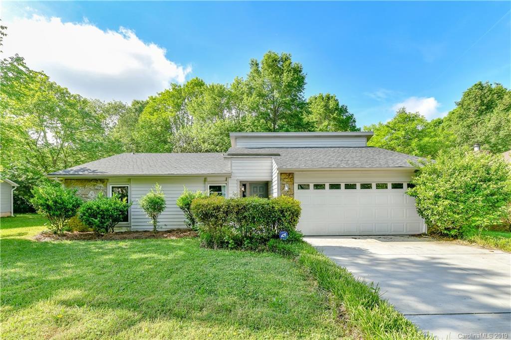 6613 Woodthrush Dr., Charlotte, NC 28227