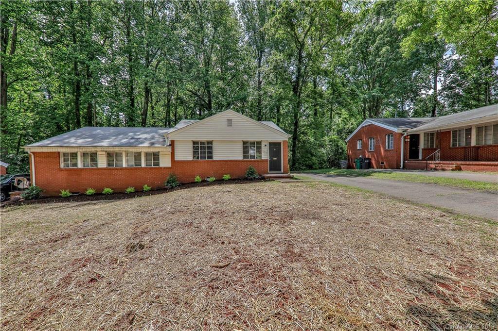 3017 Minnesota Rd., Charlotte, NC 28208