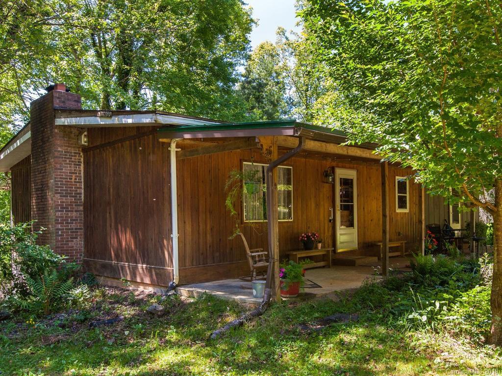 90 Wise Rd., Candler, NC 28715