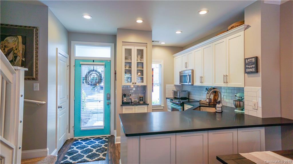 1071 Park West Dr., Charlotte, NC 28209