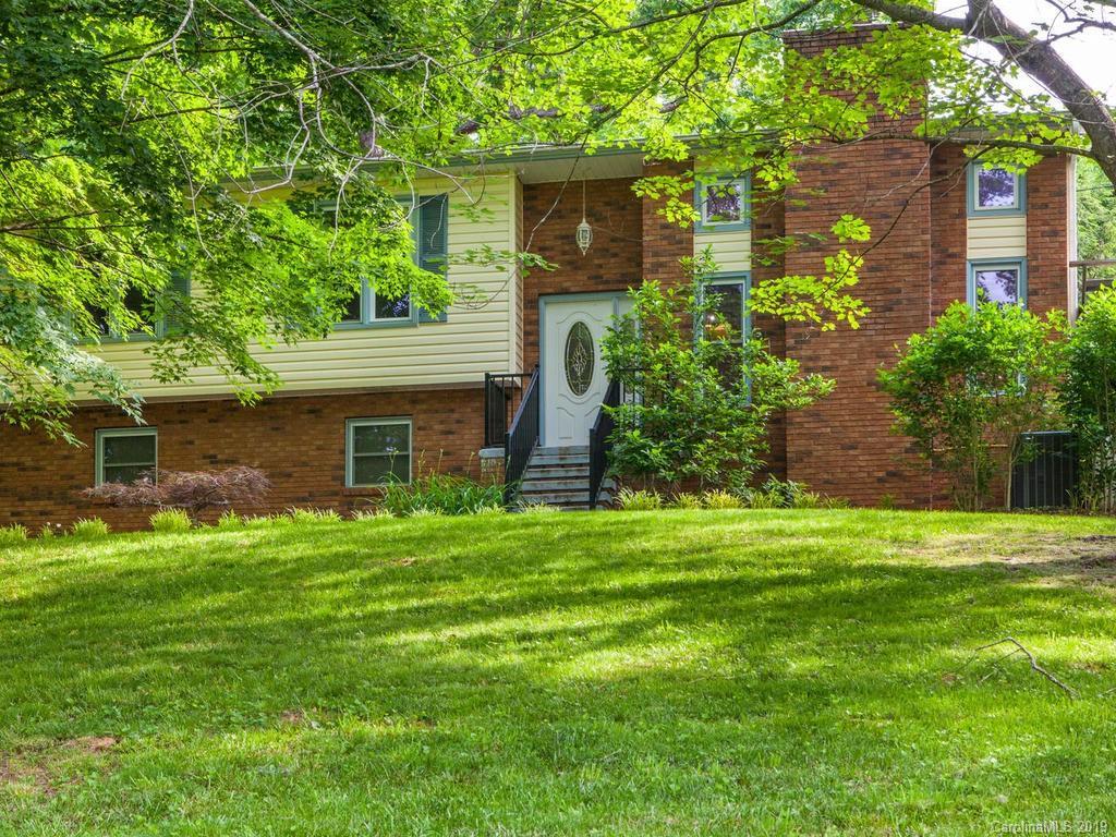 3 Meadowview Ter., Weaverville, NC 28787