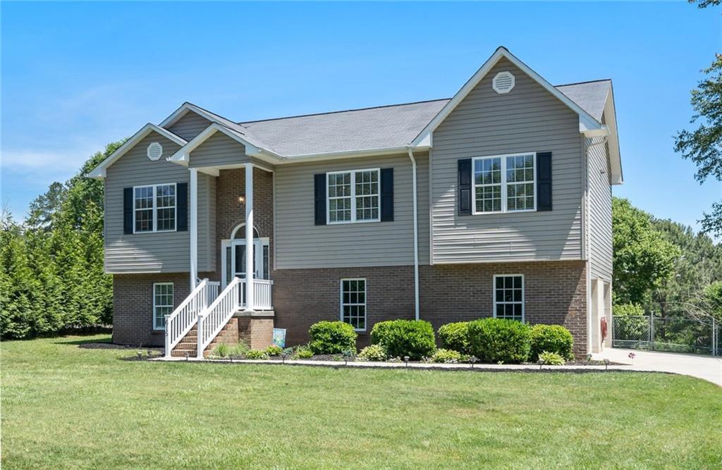 615 Cemetery Loop, Hickory, NC 28601