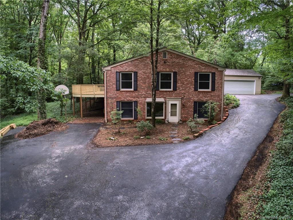 626 Rugby Rd., Hendersonville, NC 28791