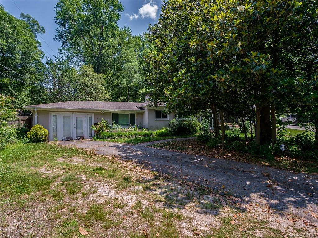 2921 Westfield Rd., Charlotte, NC 28209