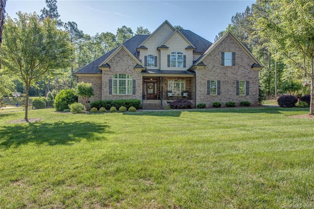 2704 Lake Front Dr., Belmont, NC 28012