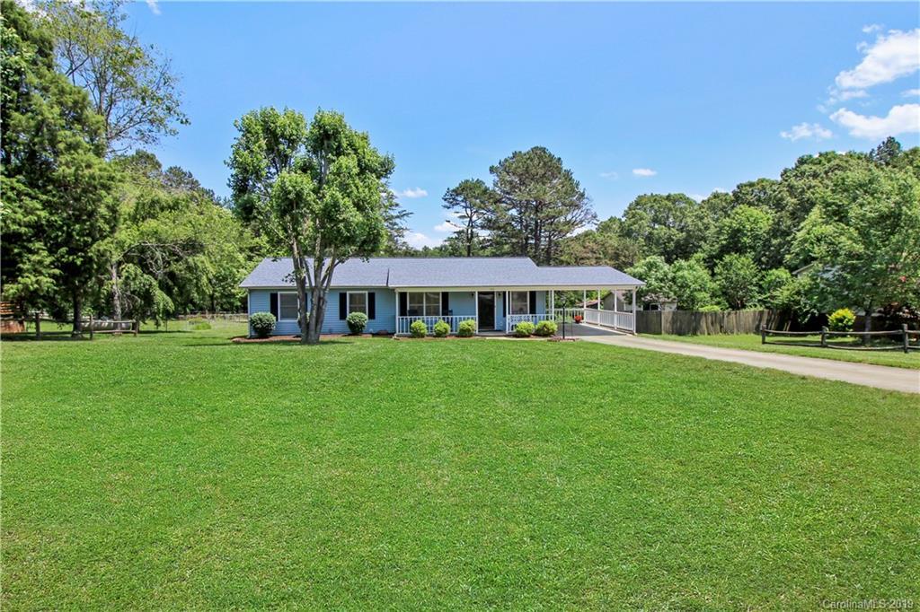 133 Dawnwood Ln., Statesville, NC 28677