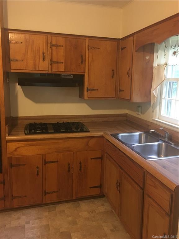 914 Holder Dr., Gastonia, NC 28052