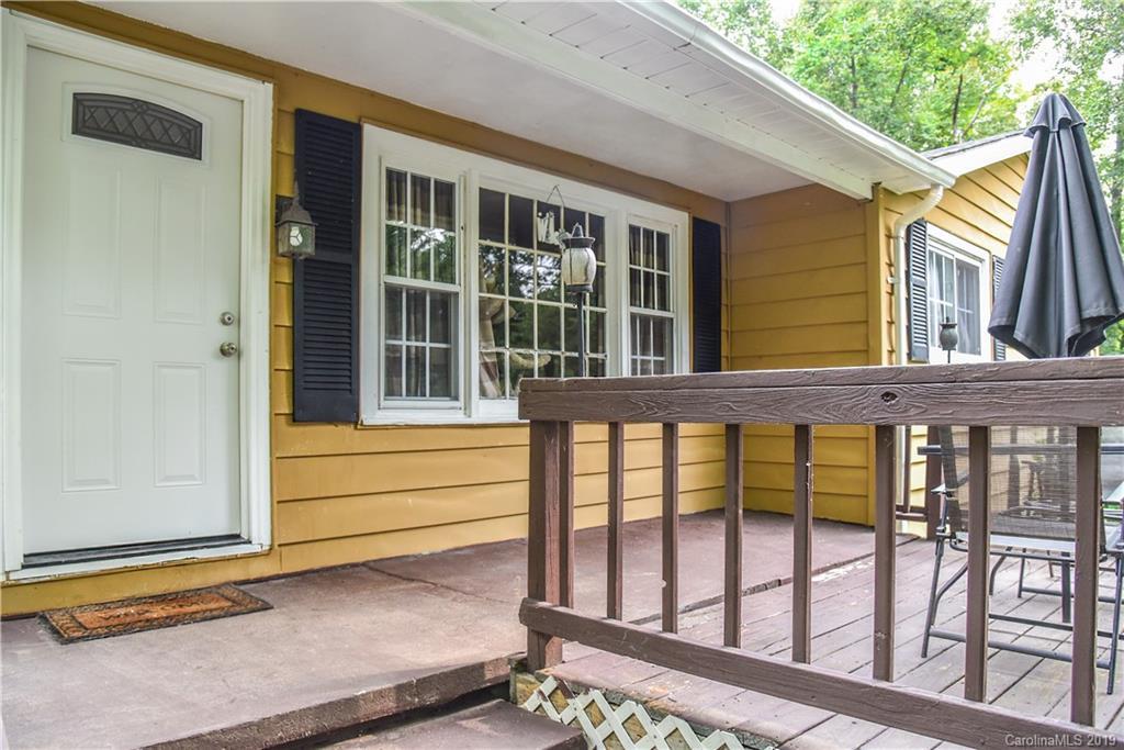 11 Skyview Park Dr., Asheville, NC 28805