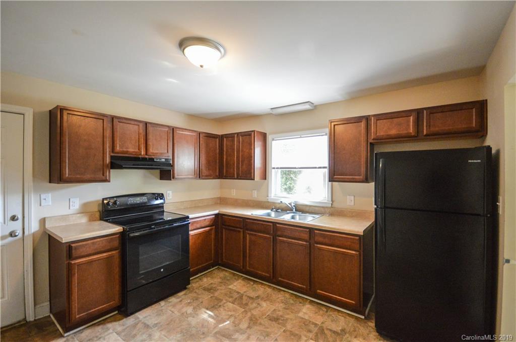 4714 Brooktree Dr., Charlotte, NC 28208