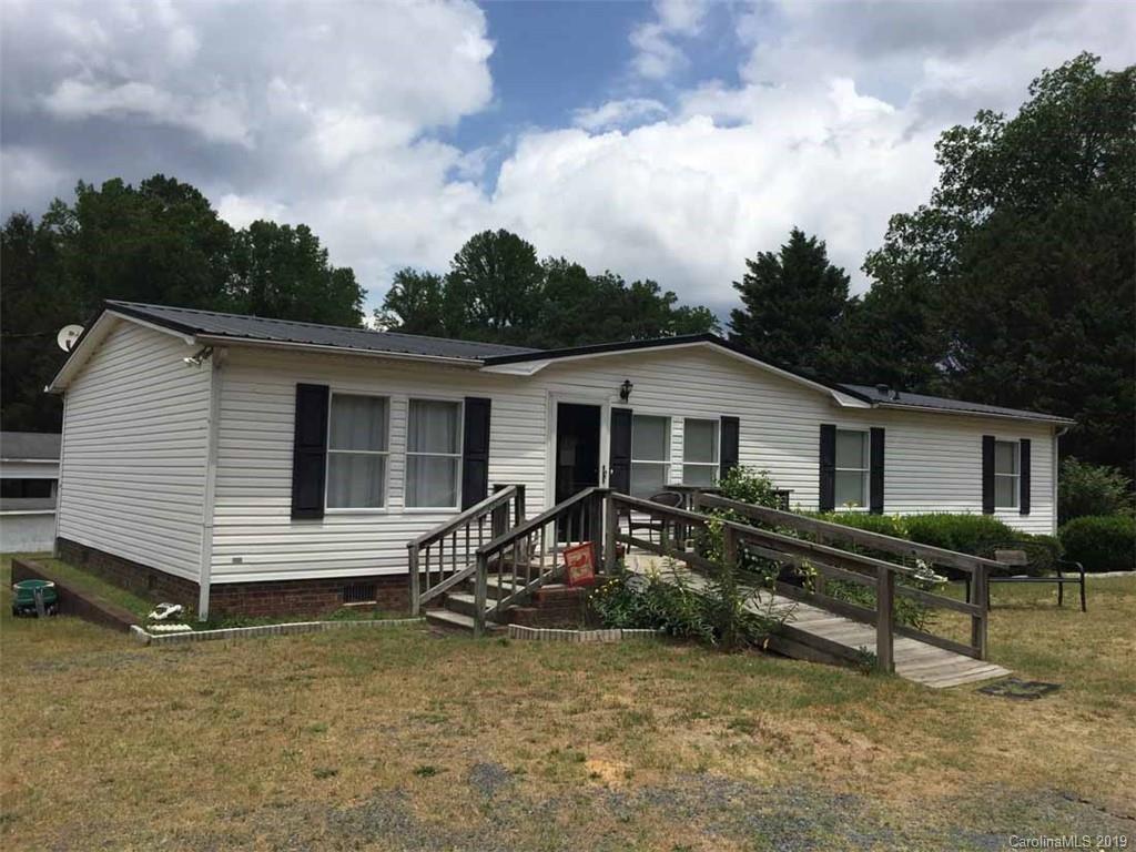 424 Eagle Springs Rd., Eagle Springs, NC 27242