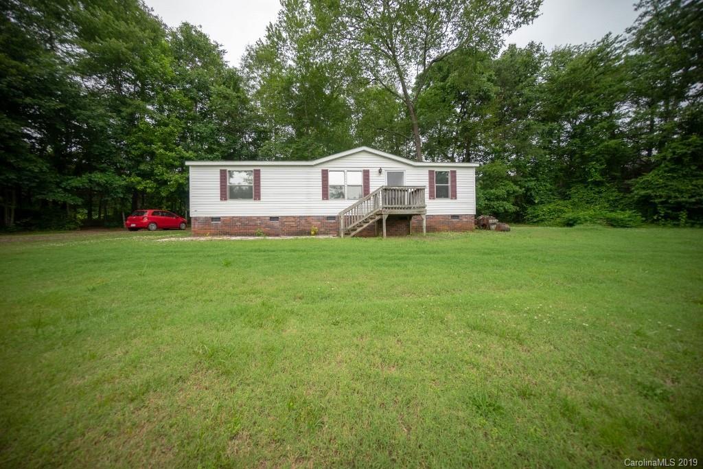 135 Gemstone Dr., Statesville, NC 28625