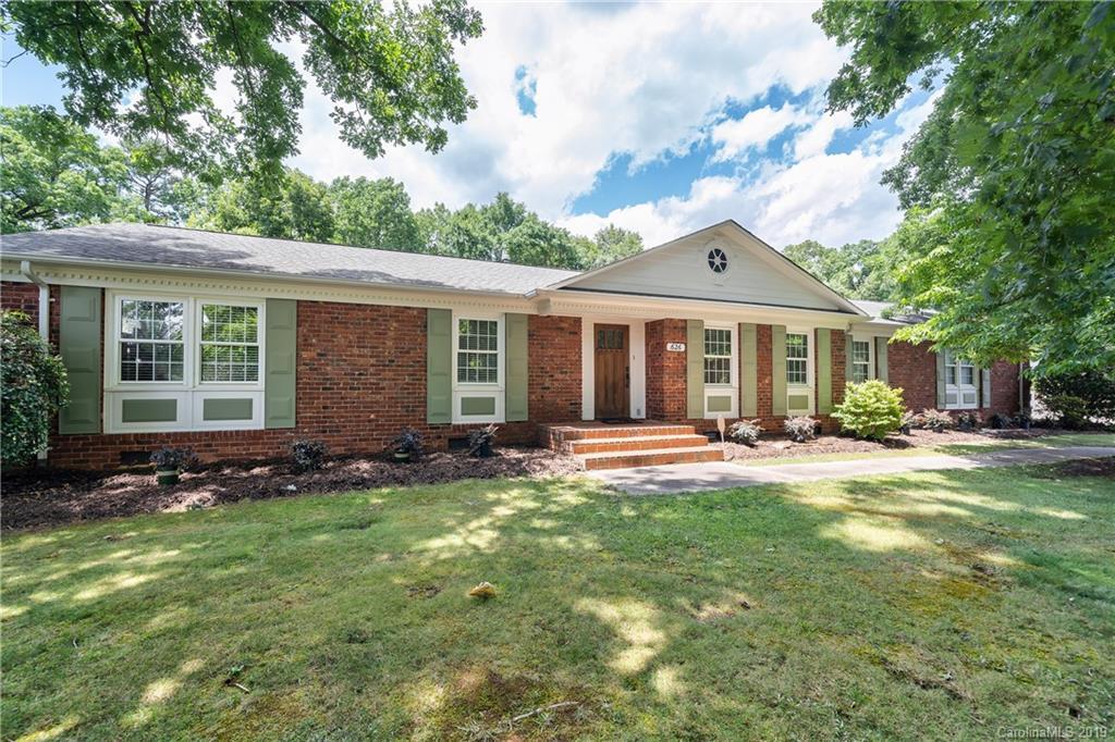 626 Coulwood Dr., Charlotte, NC 28214