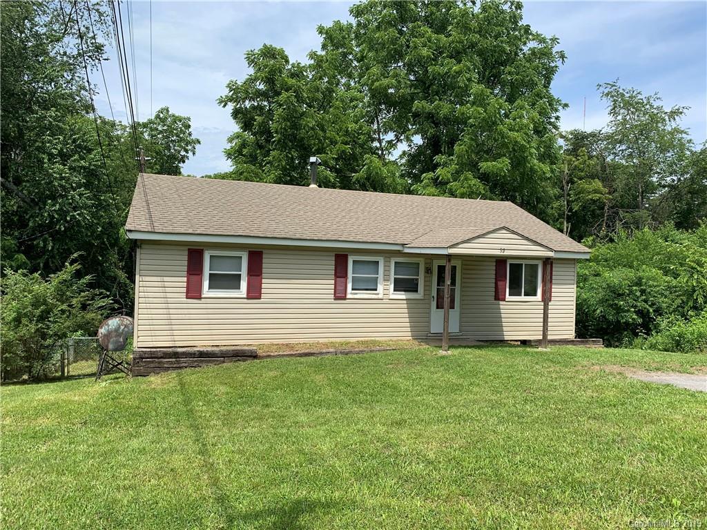 32 Oak Hill Cir., Asheville, NC 28806